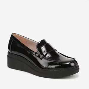 Life Stride Dolce Patent Faux Leather Women's Black Loafers Size 9 Wide NWT
